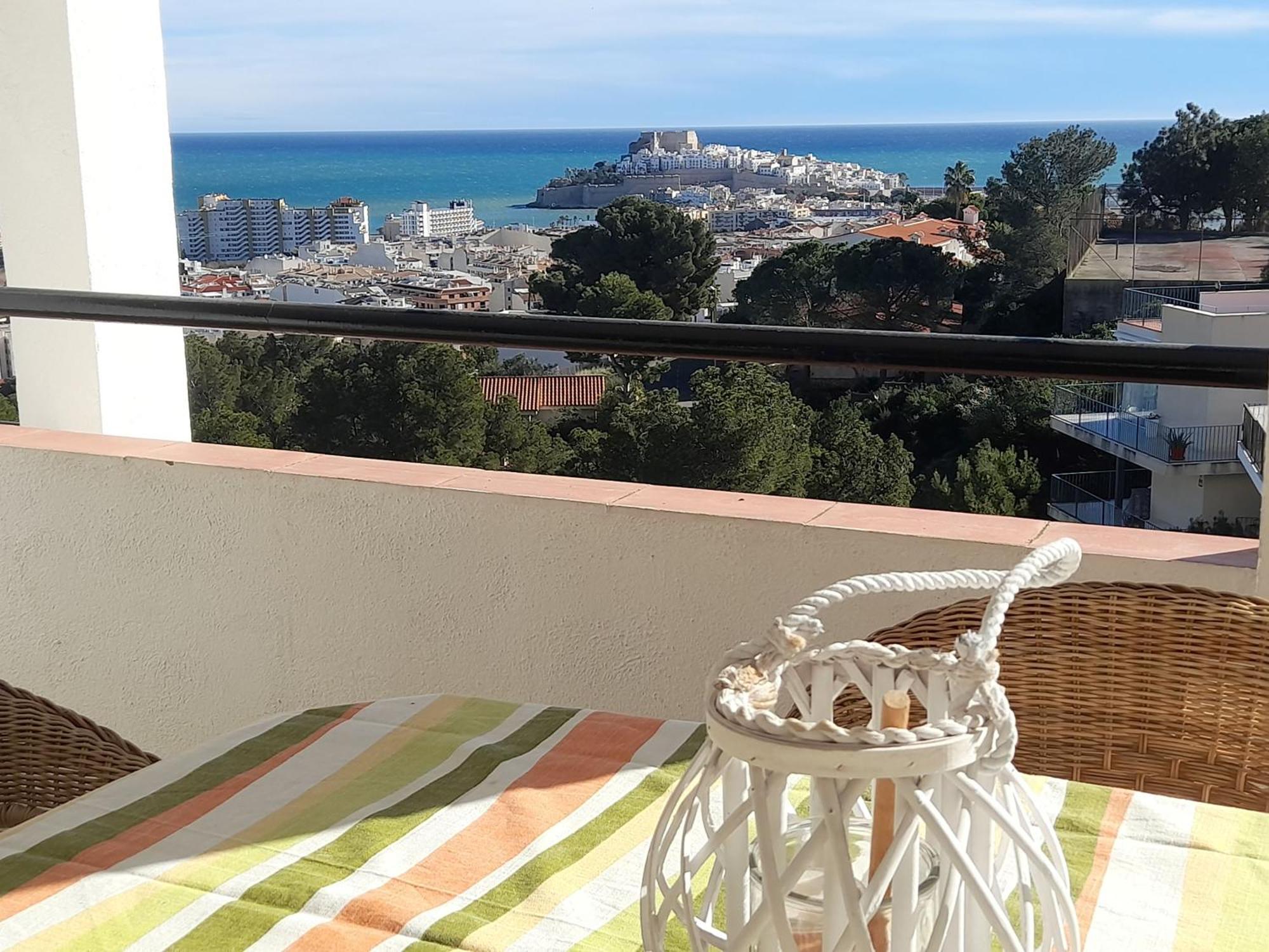 Apartamentos Panoramica Peniscola Luaran gambar